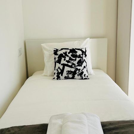 Suites Luciano Cordeiro Lisbon Bagian luar foto