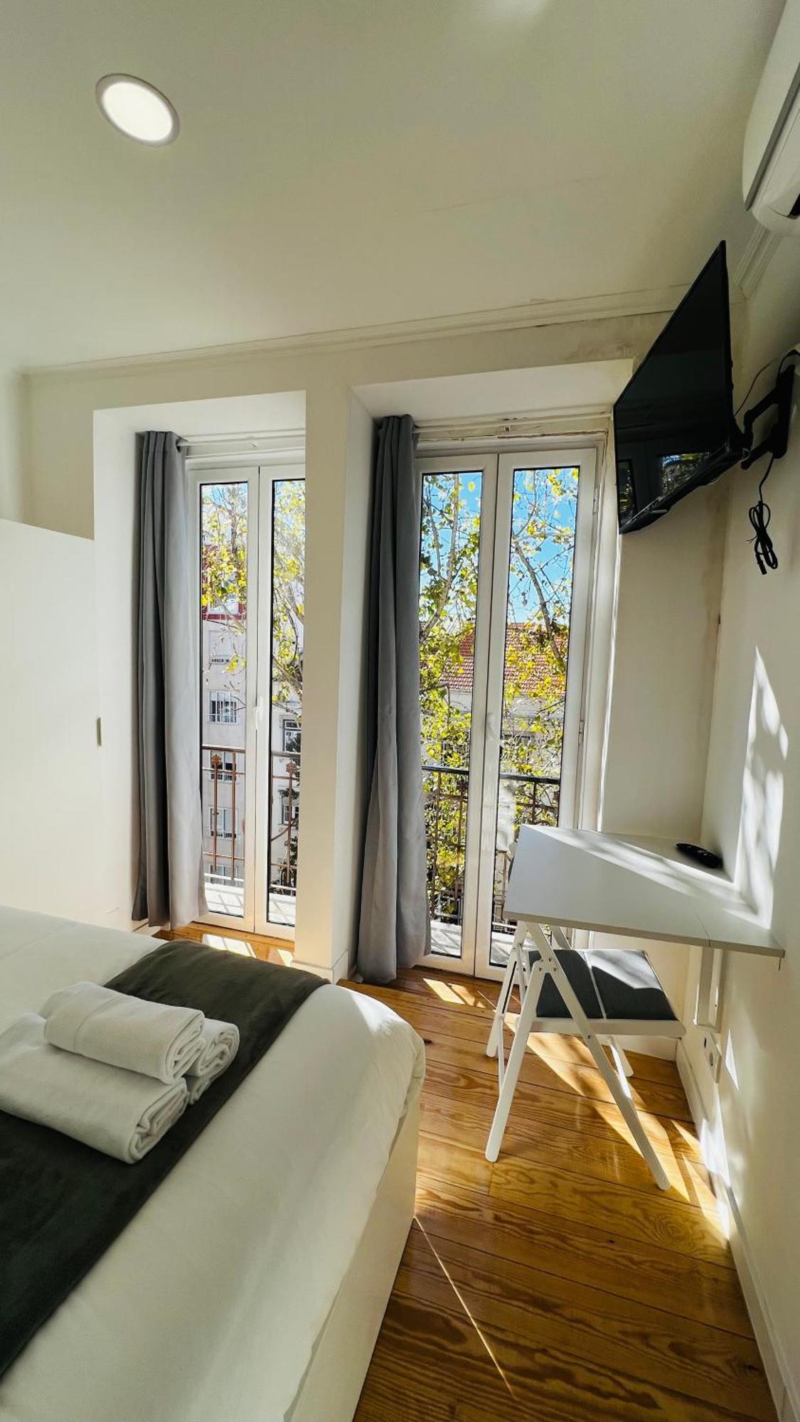 Suites Luciano Cordeiro Lisbon Bagian luar foto